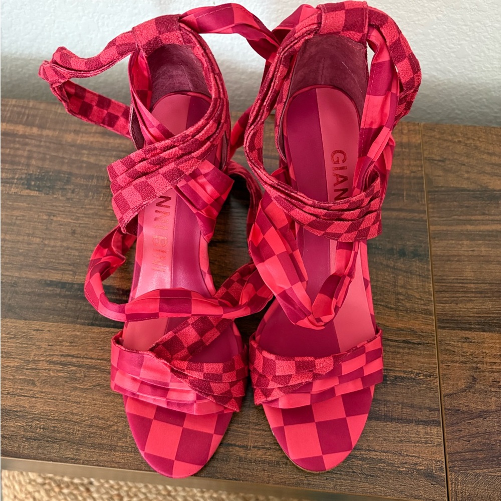 Gianni Bini Red Checkered Women's Sandals
